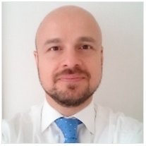 Lawyer, Computer Science and Security Science graduate, chocoholic, high tech enthusiast, traveller, adrenaline seeker and sports addict.