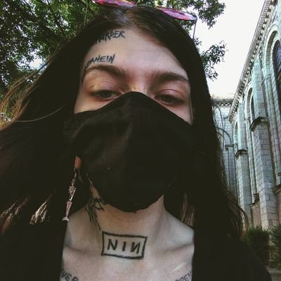 bacle_chloe's profile picture. Dans l'errance médicale et l'attende d'un diagnostique 
L'espoir fait vivre, mon espoir s'appelle Lola
Sororite Amour et Paix
#psychobie #homophobie #feminisme