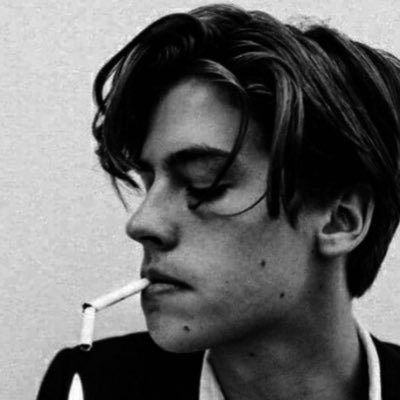 EndangeredSoul_'s profile picture. Please don’t make yourself comfortable you are not welcome here #Downworlder #RP #18+