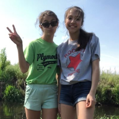 emilyjbaca's profile picture. 