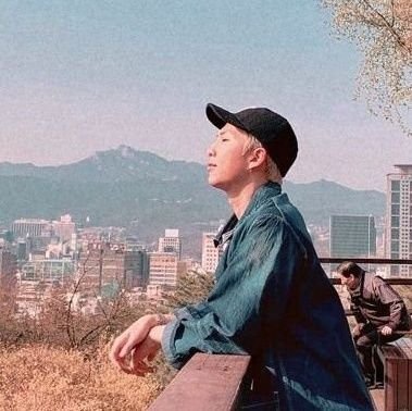 ayshaaeb's profile picture. 