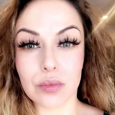 Gina95429529's profile picture. That Golden brown skin that you love so much.