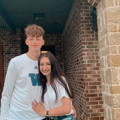 Maddie93450915's profile picture. good at being young.💛