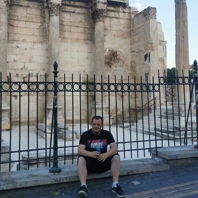 RuSsE_201's profile picture. twitch: russe201
youtube: russe201