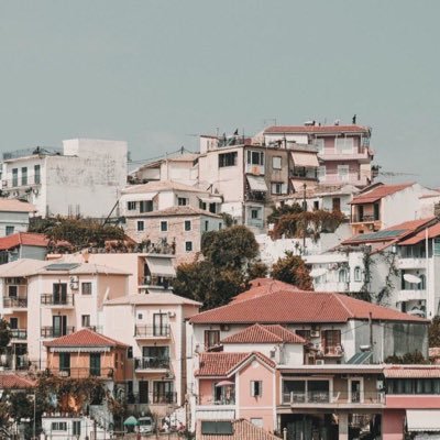 IapW4's profile picture. 