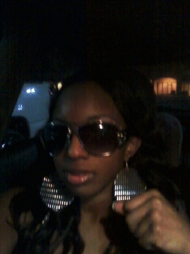 QueenVee83's profile picture. thx for following!