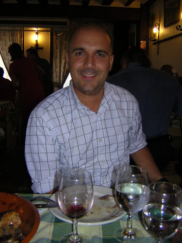 Proud father of Katya & husband of Maite. Sports lover, working in the Telecom Industry for the Public Administration  & Private Corporations. Tweets are my own