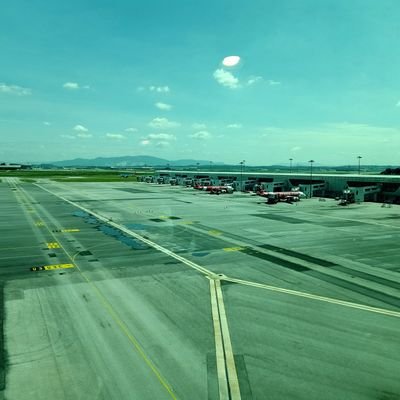 zaenale's profile picture. Hamba Allah yang sedang berusaha  mencari berkah-Nya selagi masih beredar