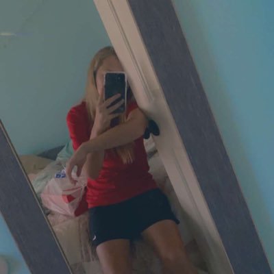 Macknzi02505898's profile picture. Hey