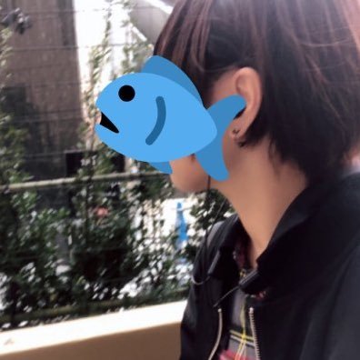 GU史学科だよ。せおちゃん 下北沢在住。原宿のドブ水で産湯をつかり、渋谷のアスファルトを舐めて育った。座右の銘は「食えりゃなんでもええ」。愛用していた耳かきのボンボンがとれたことで号泣、心配した親により現在は入院生活を送っている。推し、動画は??????