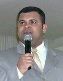 Pastor da Assembleia de Deus Luz, no Centro de São Paulo próximo a estação da Luz casado com a Pedagoga Rute Medina da Cruz pai da Isabelly Cruz.Zap 11957262660