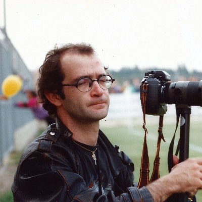 Photographe de presse. Développeur informatique. Gamer World of Tanks (Blitz). Aime les sports et la gymnastique. Appareils et optics Olympus