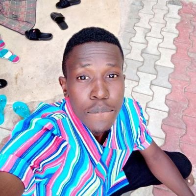 danielnyangule1's profile picture. Engineer🧱