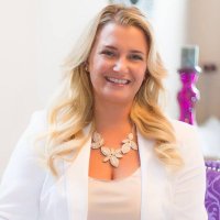 April Iannazzone (@aprilinthezone) 's Twitter Profile