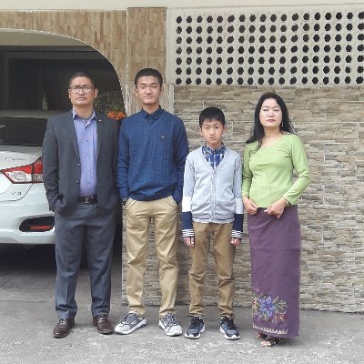 KhawlhringRova's profile picture. Everything to God in prayer