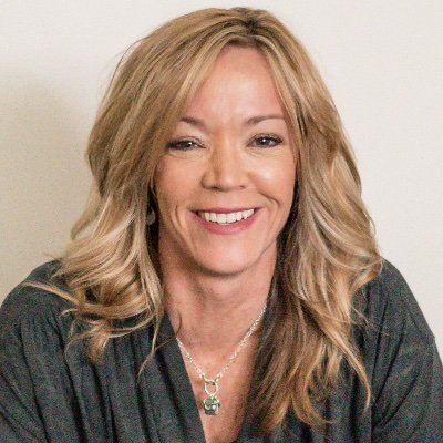 HeyItsTrista's profile picture. 