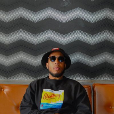 CmoHarris23's profile picture. I just kick it from my head