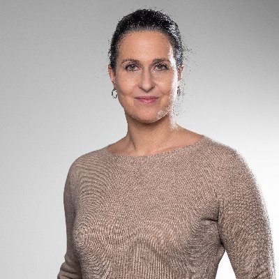 HelenaGuggenbi1's profile picture. Tech, Management & Health