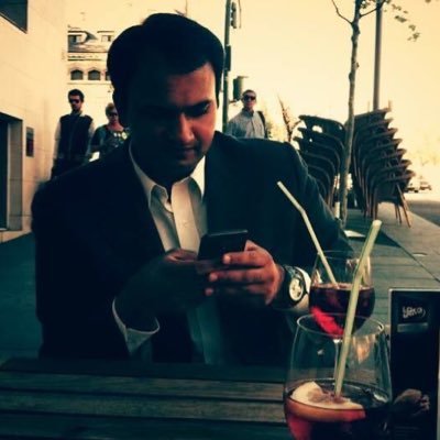 ∞β x ∞α @Oracle, citoyen, ingénieur, anthropologue, jésuite | premiers principes, théorie des jeux, hyperscale | formé @polytechnique @medialab @IEbusiness. vmo