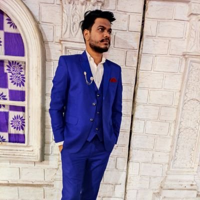 abhicasm's profile picture. Guitarist Architect