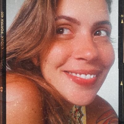 AdrianaCrespo81's profile picture. Feita de ferro e de flores!