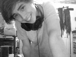 DeezyNavy's profile picture. This is @TheDylanHolland's OFFICIALNavy, so follow! @Sarahh_deezy is the owner. Now looking for new co-owners. Just ask (: http://t.co/6R7bWTnkUd