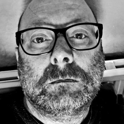 FrankRe59453435's profile picture. Man on the bus