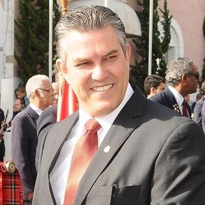 Rogério Cabral foi Vereador por 4 mandatos, Secretário municipal de agricultura, Deputado Estadual por 2 mandatos. Ex Prefeito de Nova Friburgo!