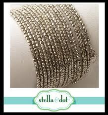 Stella & Dot has the HOTTEST jewelry out there right now! Celebrities LOVE S&D, as you will see here! Shop online at http://t.co/rjUuMT842u. @TamraJewelry