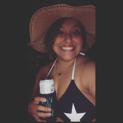 briananicole3's profile picture. She's as bright as the Dallas sky, she always holds her head up high, she loves the company of her family❤️