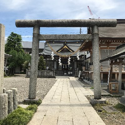 栃木県宇都宮市鎮座八坂神社公式twiter。正式名・八坂神社。通称・今泉八坂神社。公式「instagram」と「you tube」有り。
授与所（御朱印含む）は9時～16時30分迄。うちの御猫様礼賛。
【鎮座地】栃木県宇都宮市今泉4-16-28
【最寄駅】JR宇都宮駅（西口より徒歩12分）