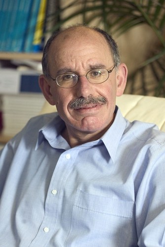 Henry Ergas has broad experience of applied economics and efficient resource allocation in particular regulatory issues and the economics of health & aged care.