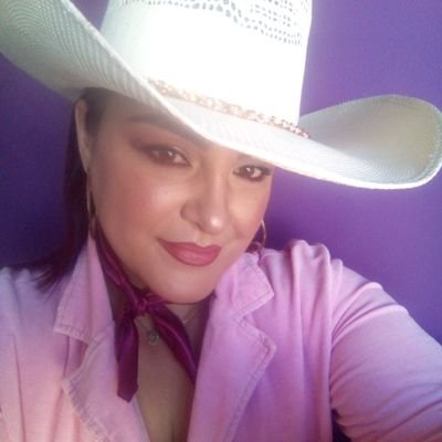 Cantante,Compositora, músico,locutora, productora d la Música llanera