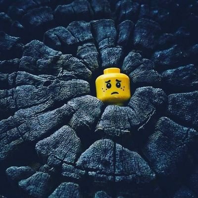 Roguexxx7's profile picture. There are two kinds of people in this world… And I don´t like them!!!