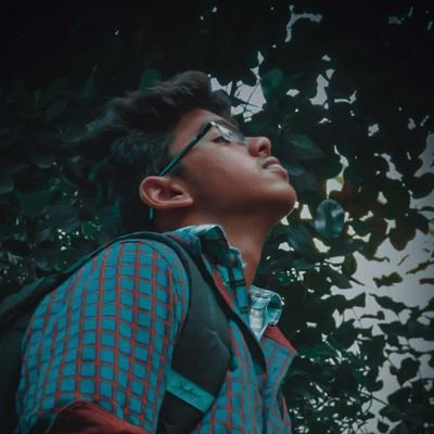 S T Y P R I Y H O T S H O T Twitter