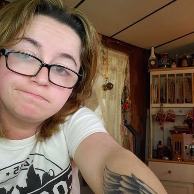 mother of a beautiful 3 year old
I work at a customer assistance center, I am a senior advisor for one of the big three