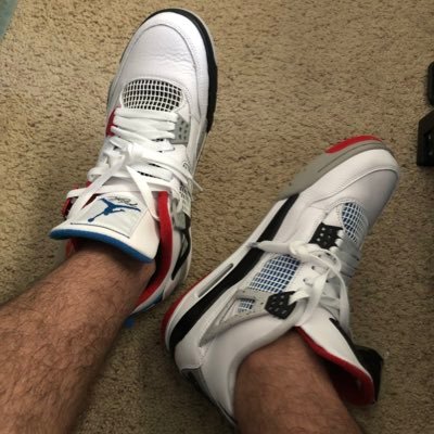 Adventures in sneakers, boting, and hype!
