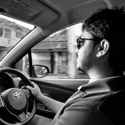 the_Liyadipita's profile picture. 