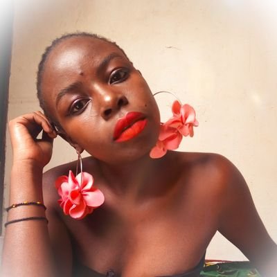 Self love, Art lover , fashion lover and above all loves Jesus Christ