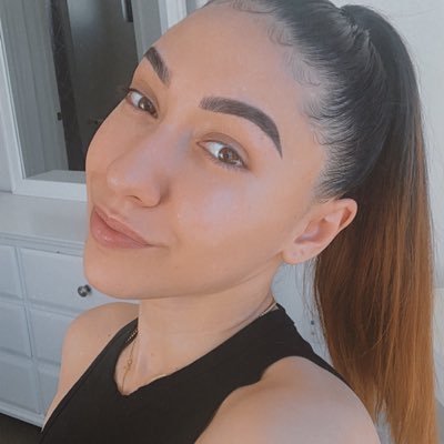 PRETTY GRL WRL Twitter for my music and Vlogs ❤️