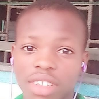 Favours06143177's profile picture. "God" First 💋😘😍😘