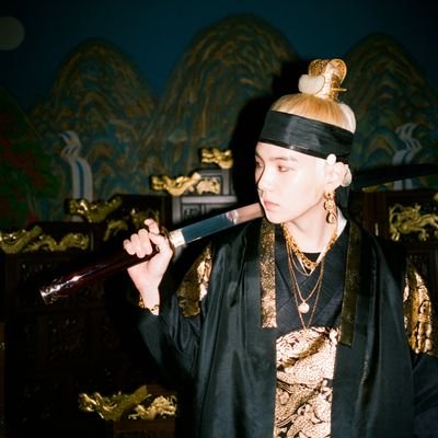 Jolenz_Katkat's profile picture. 🥰Solely for BTS 🥰 I am lazy to type, so please include voting hashtags and I will always retweet you ARMY, even if you are not my followers