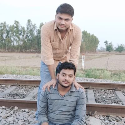 Yogendr95401896's profile picture. student