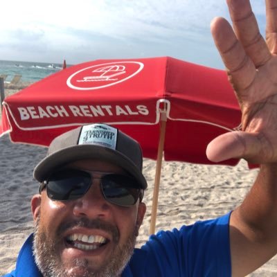 A raining day on the Beach is alway better than a Sunny day in the Office ! Nothing is better than Haulover ! Great Beach ,Great people & Great FOOD ! Showtime