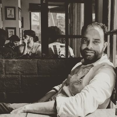 KLNB's profile picture. 