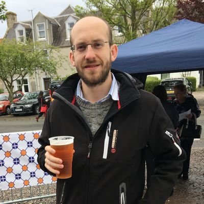 Vdwag's profile picture. Various interests that involve sports (basketball 🏀), history, politics, photography, and food.