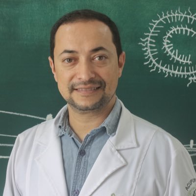 ⚜️Biomédico, ☯️Acupunturista, 👨🏫educador. 🧘🏼♂️fitoterapeuta. 🥇mestrando em Ciências Médicas.