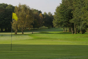 18 hole golf course located in farnborough hampshire, GU14 0LJ.
Par 69, pay and play. ⛳