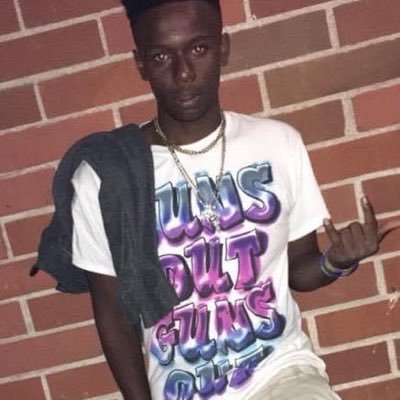 artist from Brunswick Georgia 🎵🤯 slow and steady📌 same thang make you laugh make you cry🧊💔 upcoming artist 🧑🏿‍🎤 my 💜ain’t sum you can just use💔❗️🥱