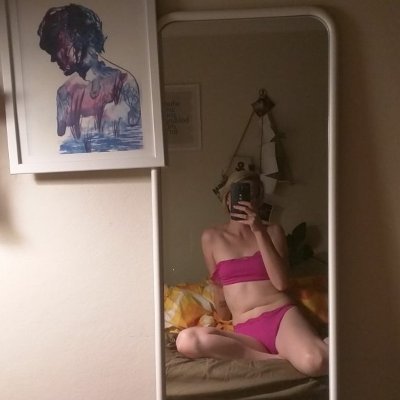 digitalclare's profile picture. trying to write and be kind